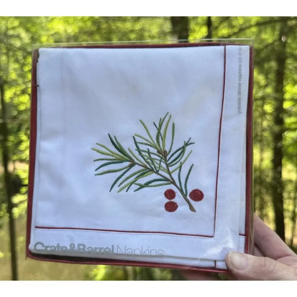 Crate & Barrel Christmas Holiday Yuletide Dinner Napkins Set Of 12 -46D